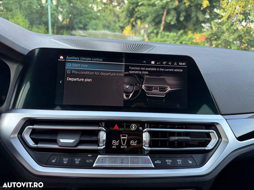 BMW Seria 3 330e Aut. Advantage - 29