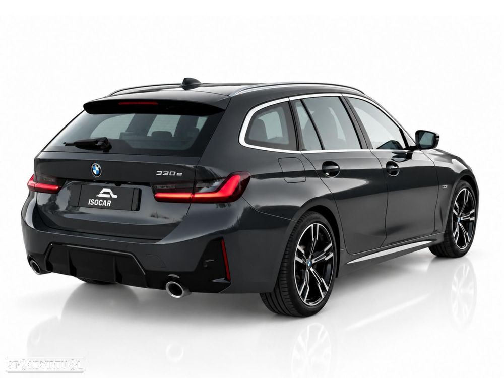 BMW 330 e Pack Desportivo M Auto - 2