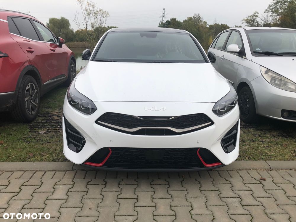 Kia ProCeed - 17