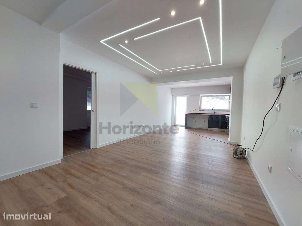 T4 Duplex Totalmente Recuperado no Centro Histórico de Portalegre - Grande imagem: 5/35