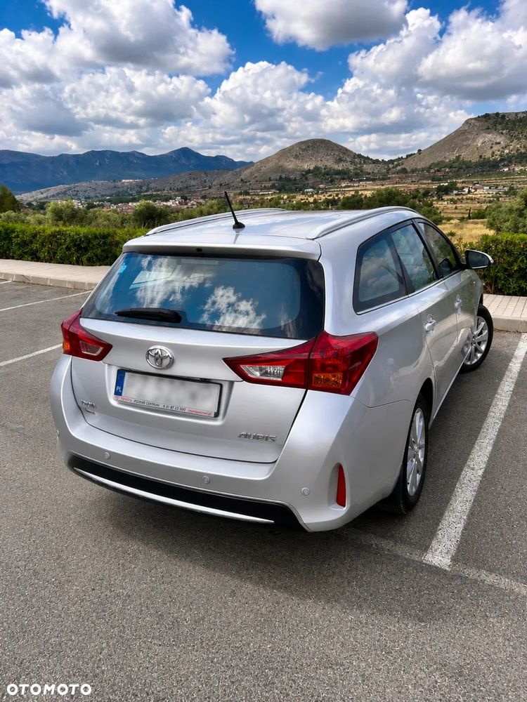 Toyota Auris 1.4 D-4D Business Edition - 6
