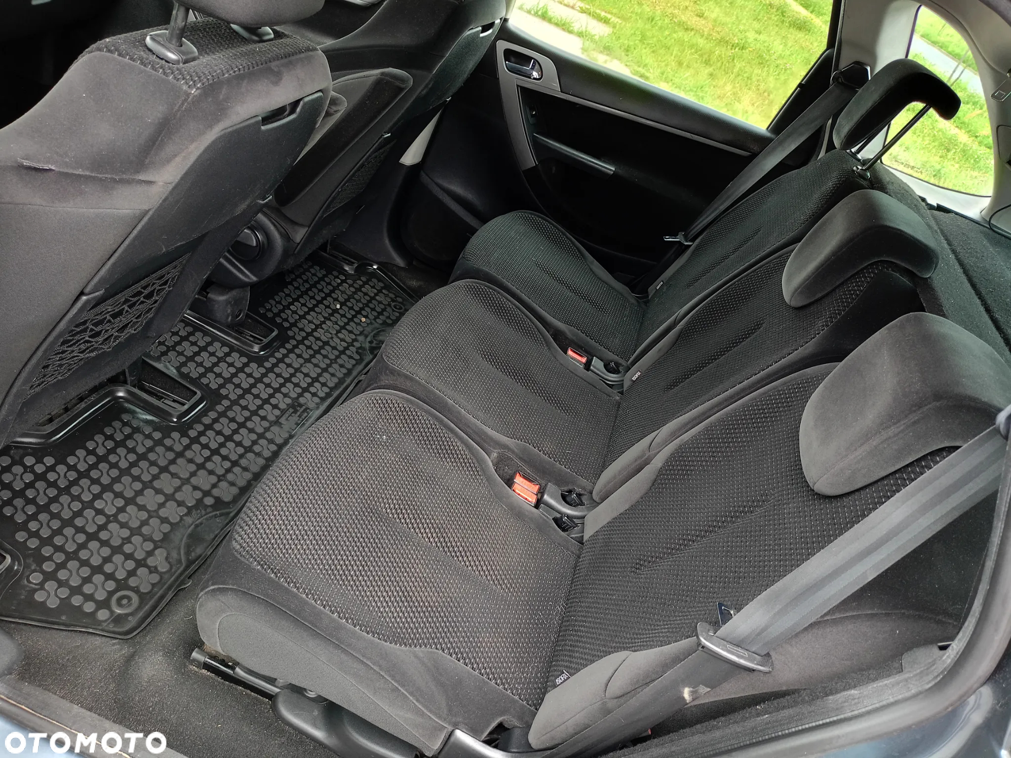 Citroën C4 HDi 110 FAP Exclusive - 8