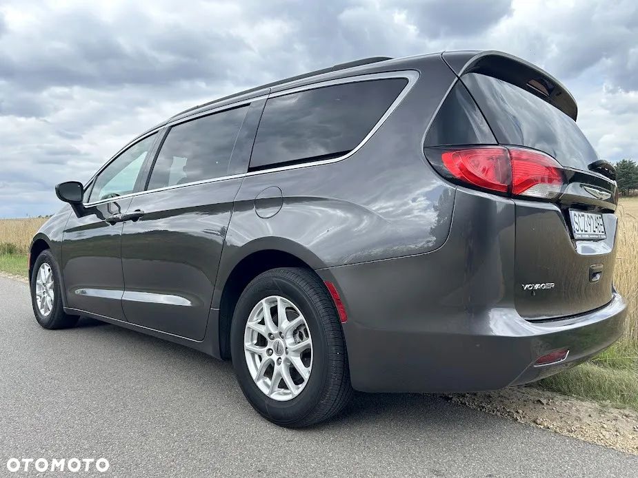 Chrysler Pacifica - 22