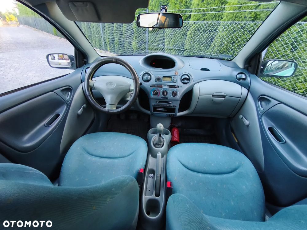 Toyota Yaris 1.0 Base - 17