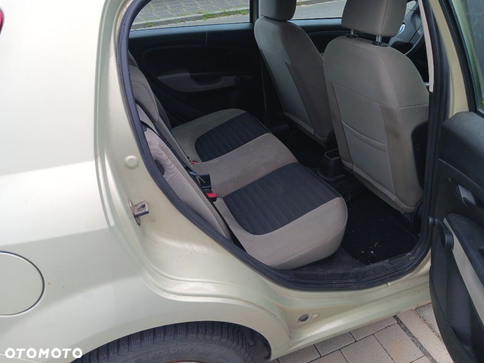 Fiat Punto 1.4 16V Emotion - 5