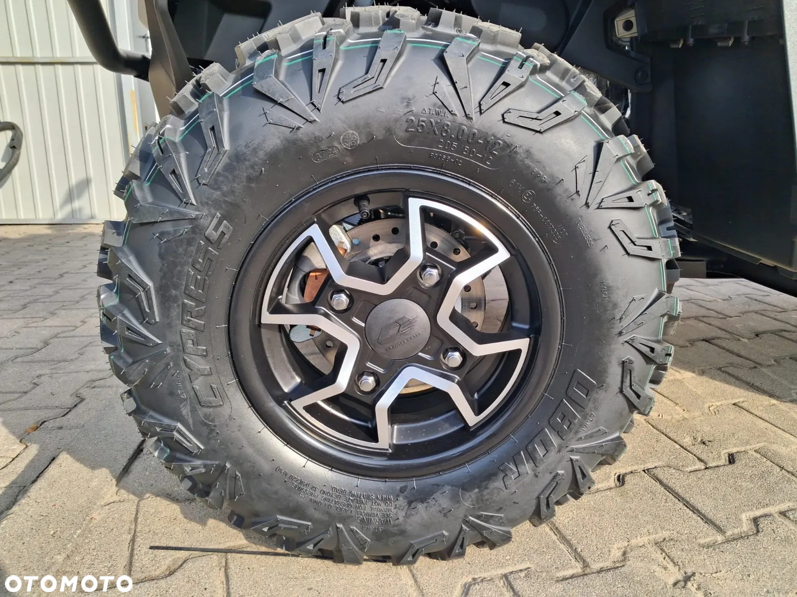 QJMOTOR SFA 600 - 24