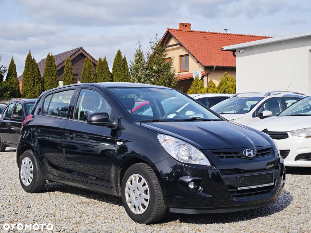 Hyundai i20 1.2 FIFA WM Edition - 9