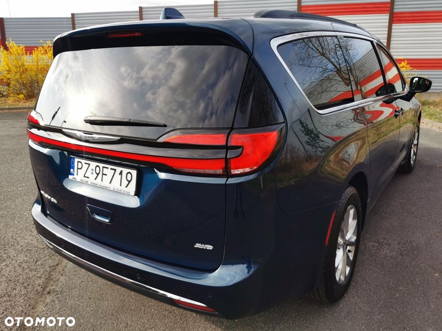 Chrysler Pacifica - 4