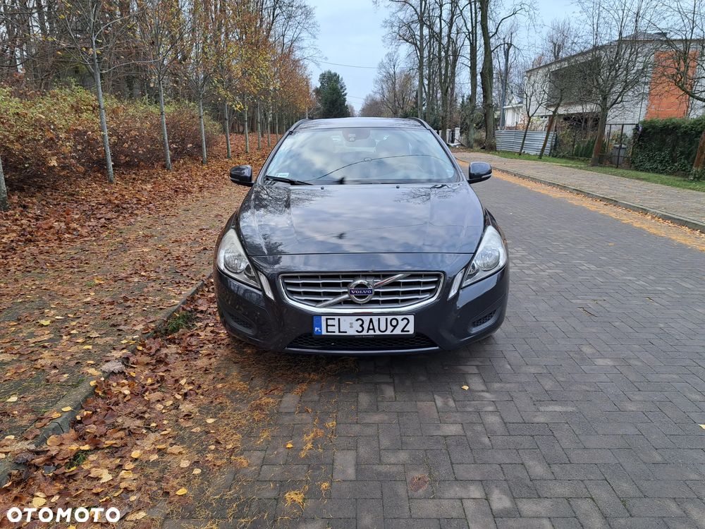 Volvo V60 T3 Summum - 9