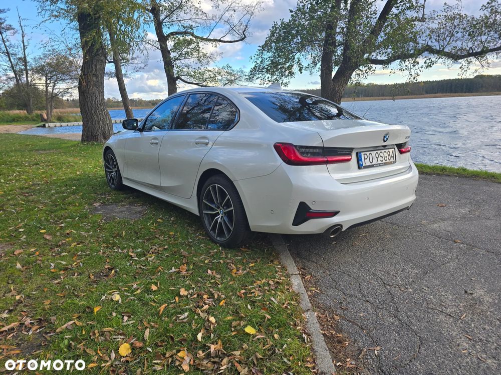 BMW Seria 3 320i GPF Luxury Line sport - 21