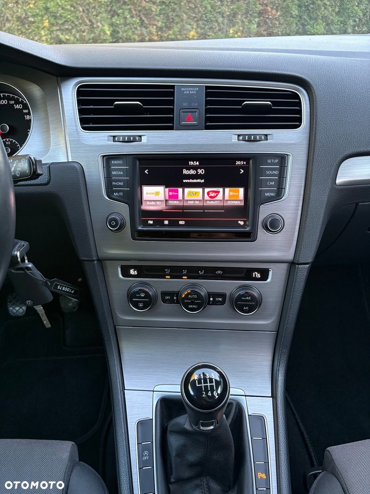 Volkswagen Golf 1.4 TSI BMT Comfortline - 14