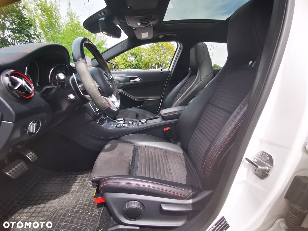 Mercedes-Benz GLA AMG 45 4Matic AMG Speedshift 7G-DCT AMG Night Edition - 13