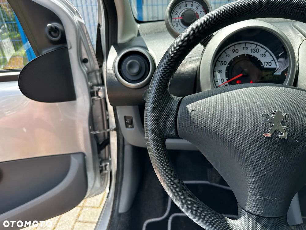 Peugeot 107 70 2-Tronic Filou - 17