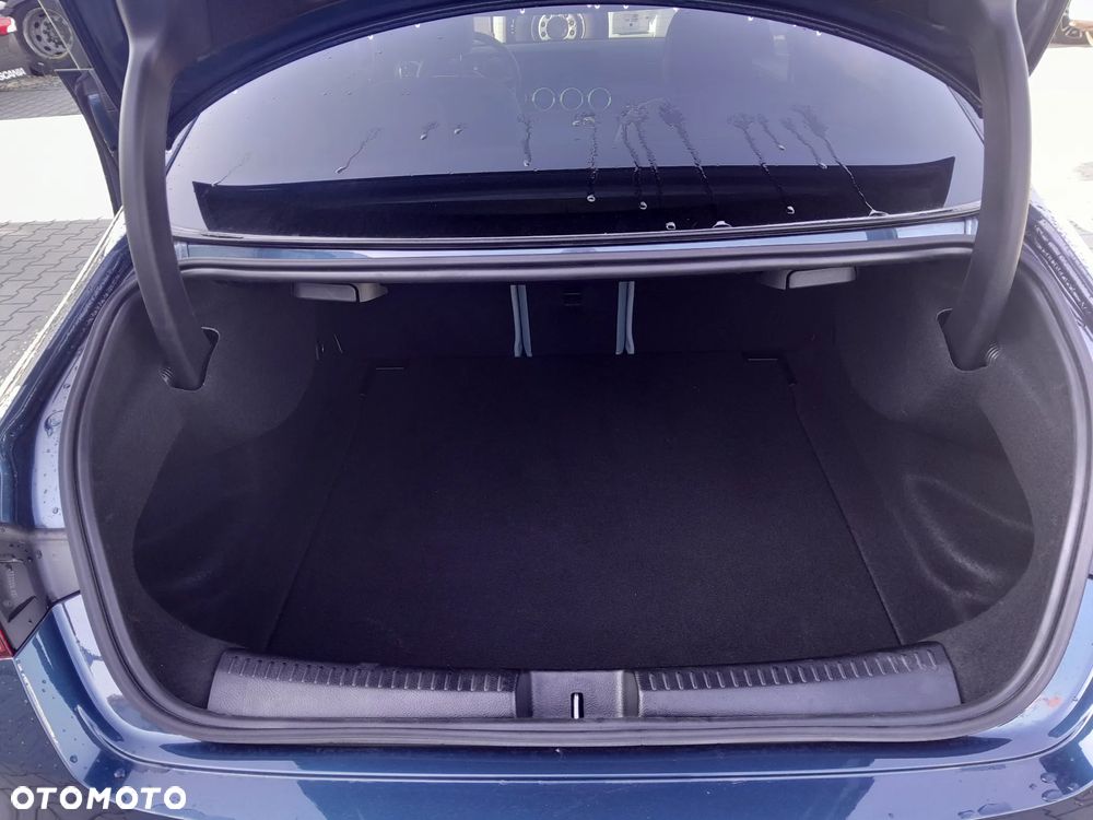 Mercedes-Benz CLA 180 Progressive 7G-DCT - 17