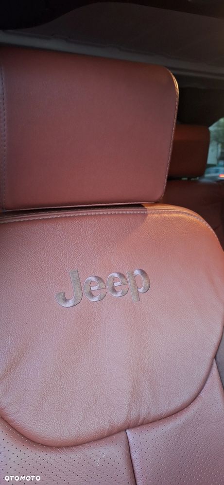 Jeep Wrangler Unlimited 3.8 Sahara - 6