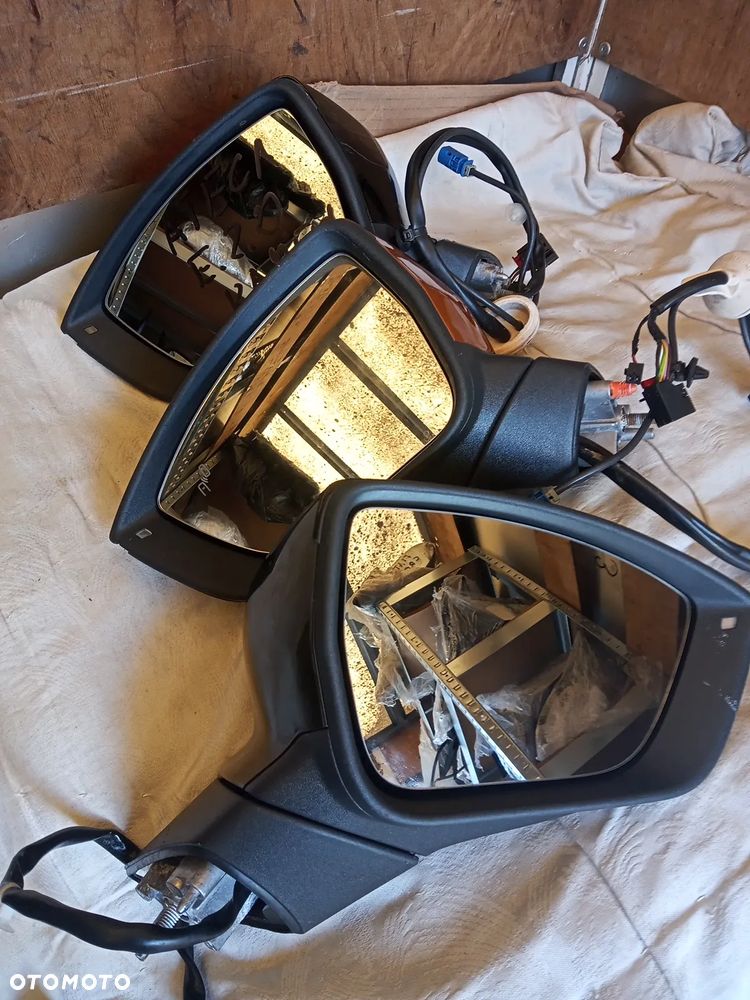 LUSTERKO SEAT ATECA 9+2+1 PIN lewe prawe - 9
