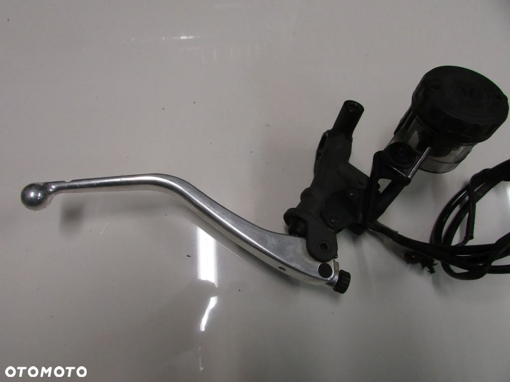 Triumph Tiger 900 20+ pompa hamulcowa przód klamka - 1