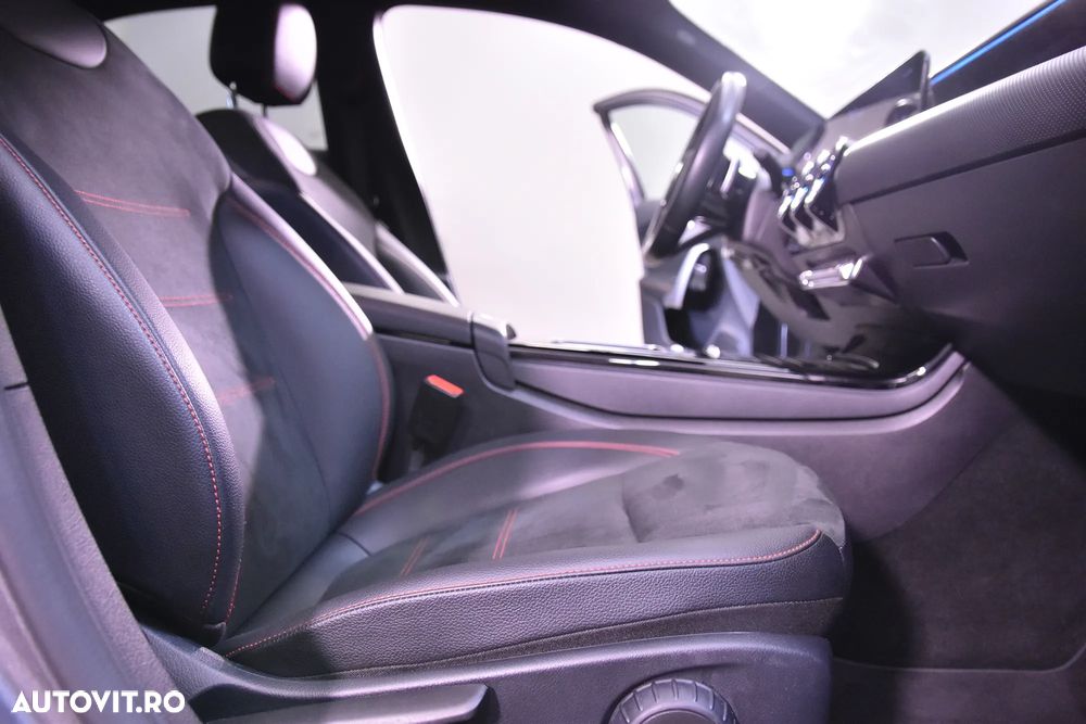 Mercedes-Benz A 220 4MATIC MHEV 8G-DCT - 11