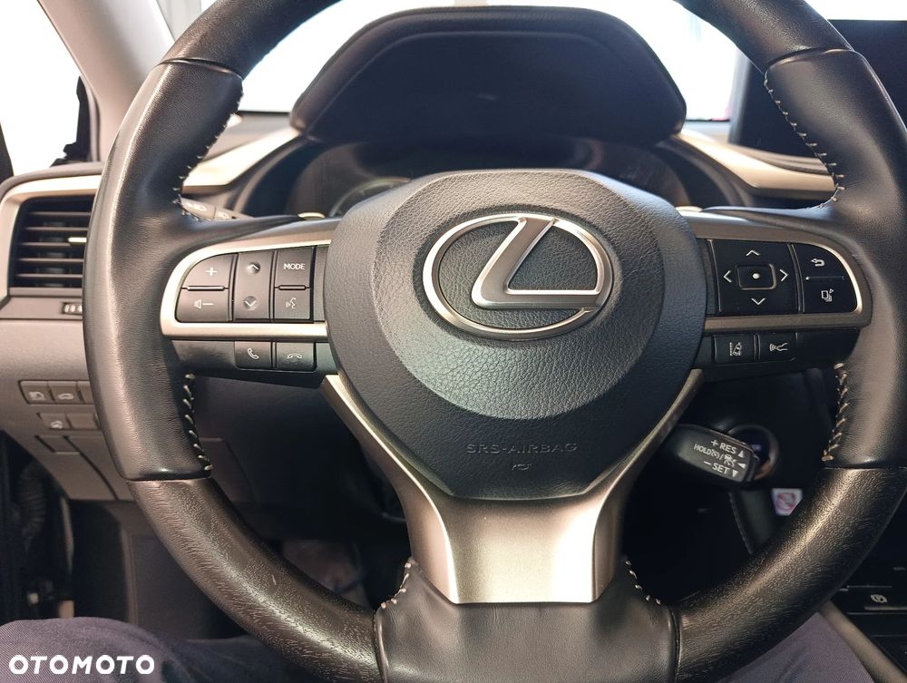 Lexus RX - 11