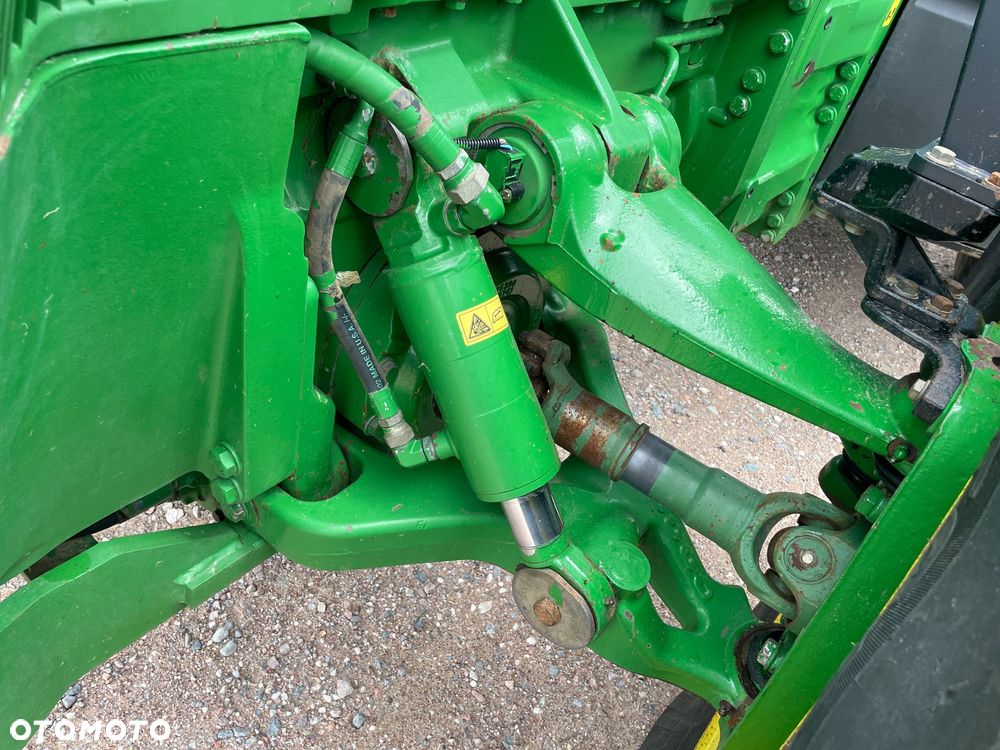 John Deere 8320 - 10