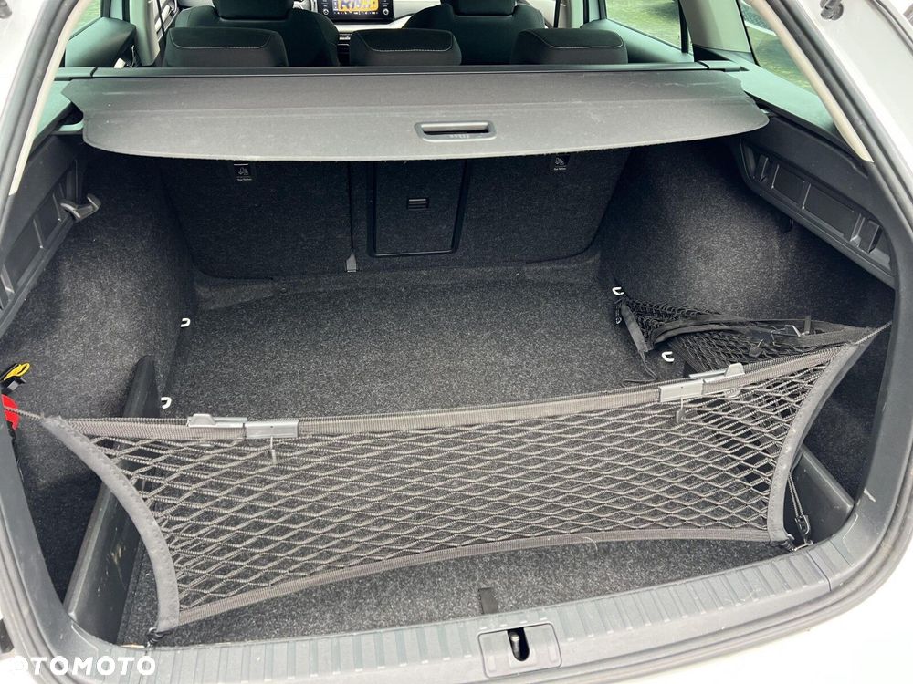 Skoda Octavia 2.0 TDI Ambition DSG - 9