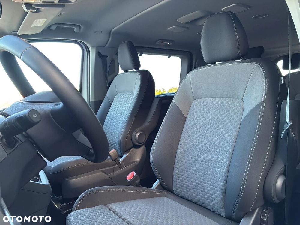 Volkswagen Caravelle - 13