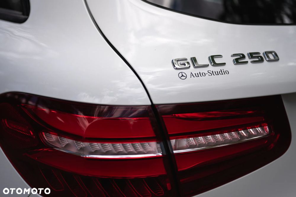 Mercedes-Benz GLC - 4