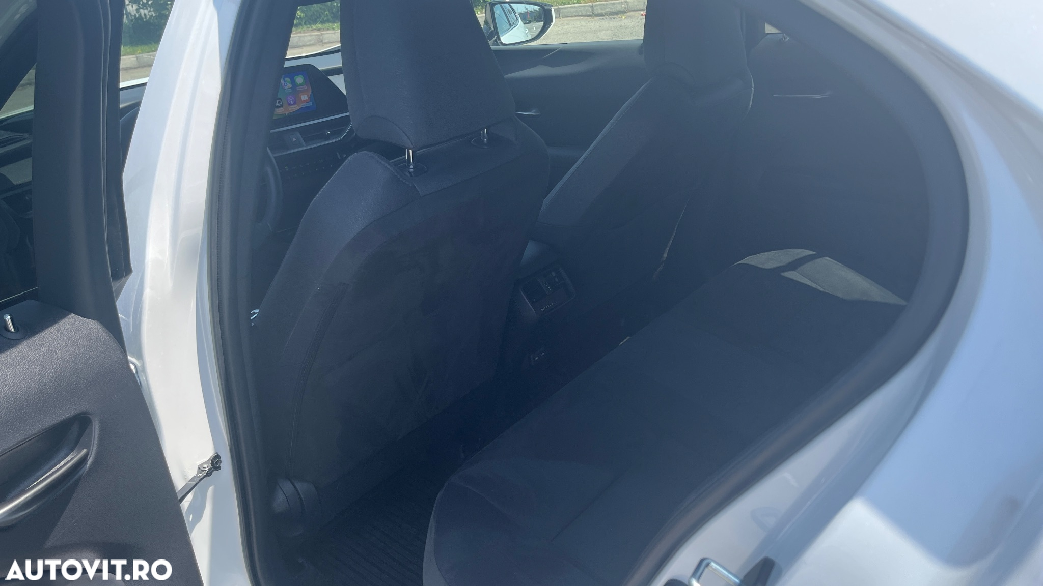 Lexus UX 250h - 6