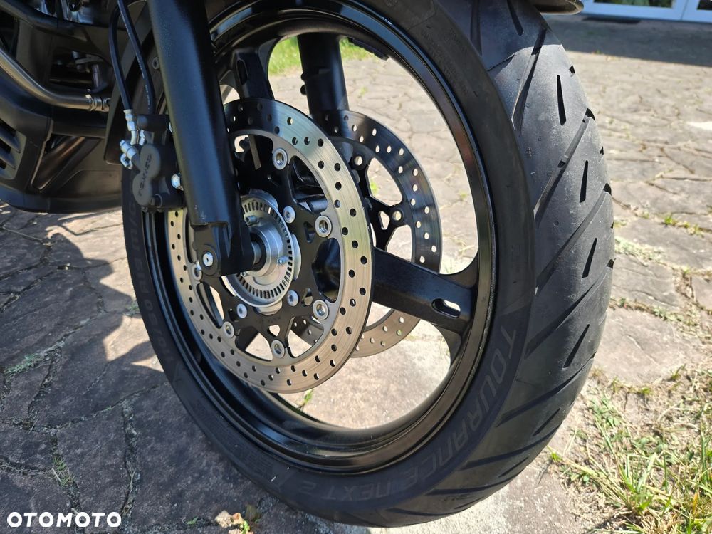 Suzuki V-STROM - 22