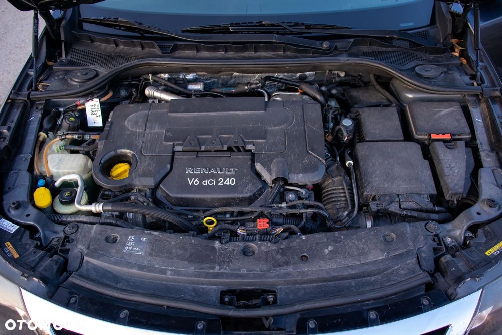 Renault Latitude - 36