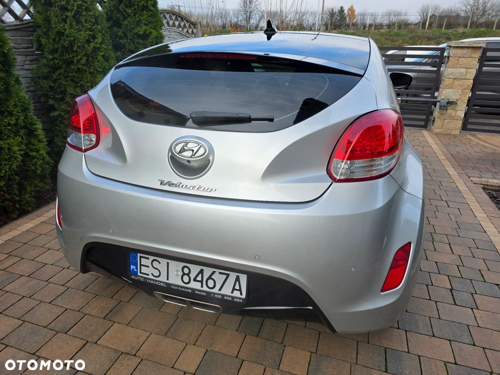 Hyundai Veloster - 16