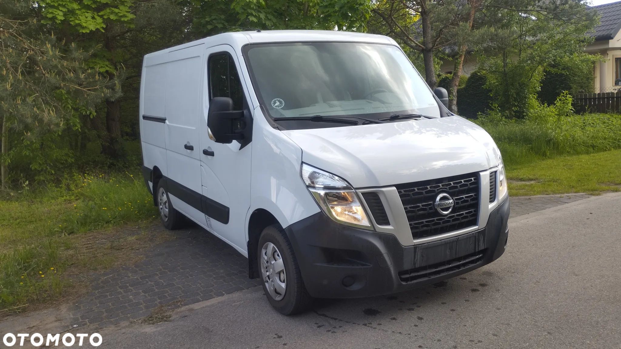 Nissan NV400 - 1