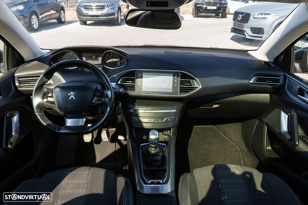 Peugeot 308 SW 1.5 BlueHDi Allure - 21