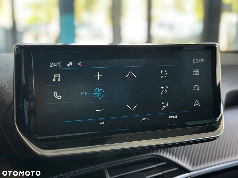 Peugeot 2008 PureTech 100 Style S&S BVM6 - 18