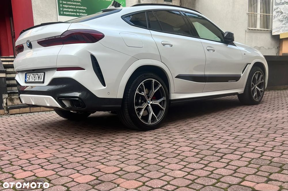 BMW X6 xDrive40d mHEV - 14