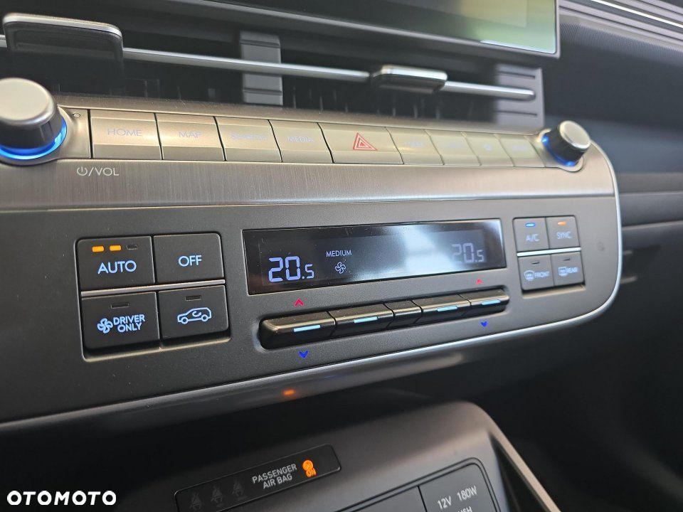 Hyundai Kona - 12