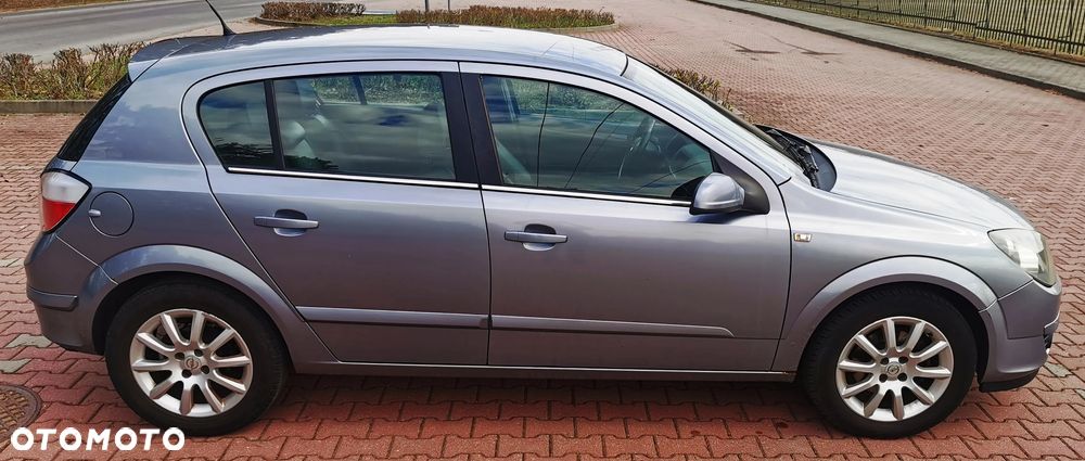 Opel Astra 1.6 Enjoy - 1