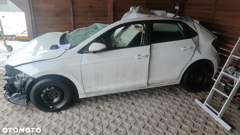 Volkswagen Polo 1.0 - 2