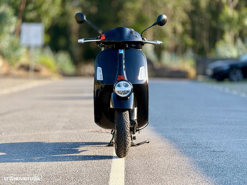 Vespa GTV CVT 300 black - 4