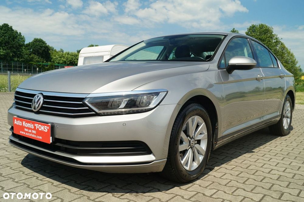 Volkswagen Passat - 8