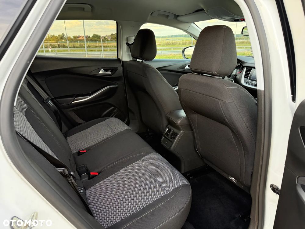 Opel Grandland X - 12