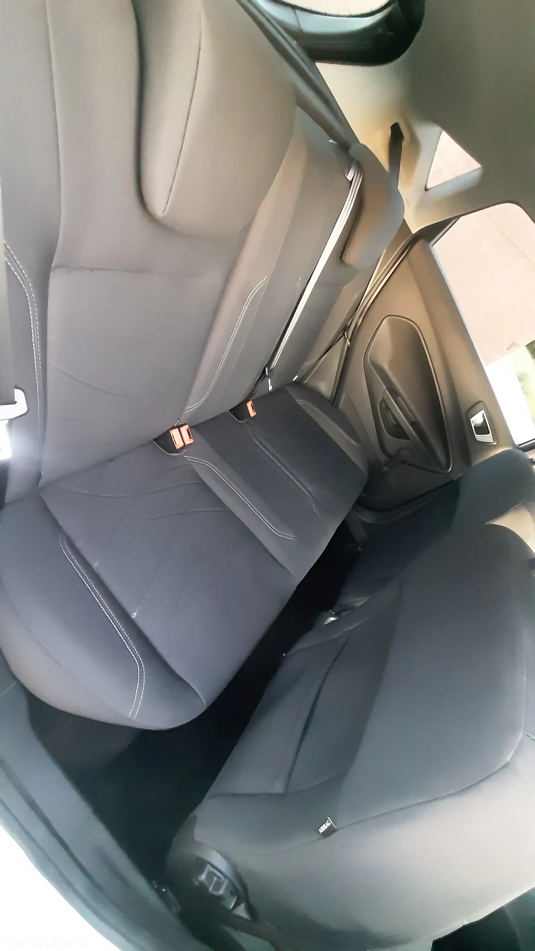 Ford Fiesta 1.0 Champions Edition - 21