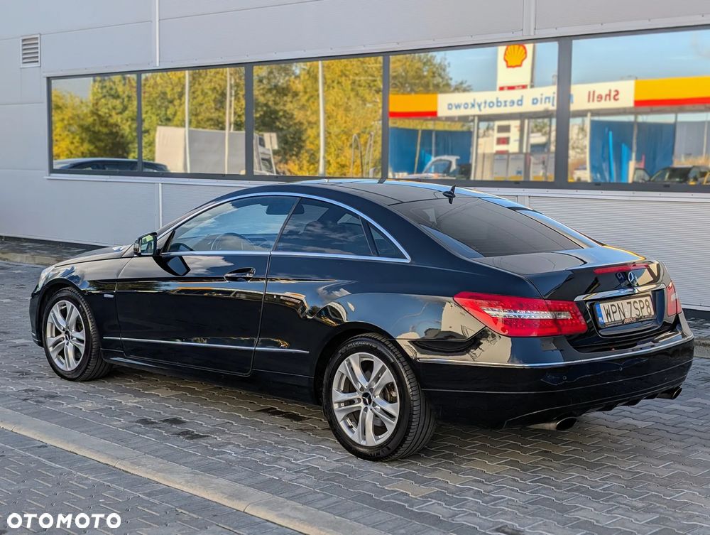 Mercedes-Benz Klasa E 350 CDI DPF Coupe BlueEFFICIENCY 7G-TRONIC Avantgarde - 10