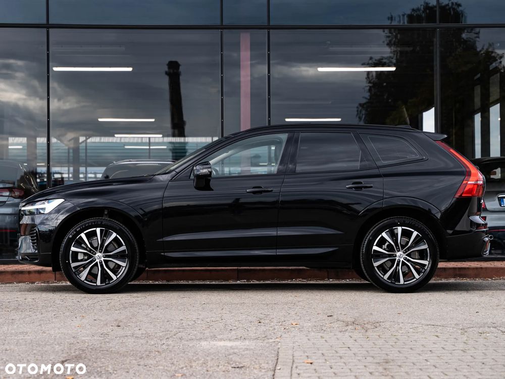 Volvo XC 60 B4 B Plus Dark - 17