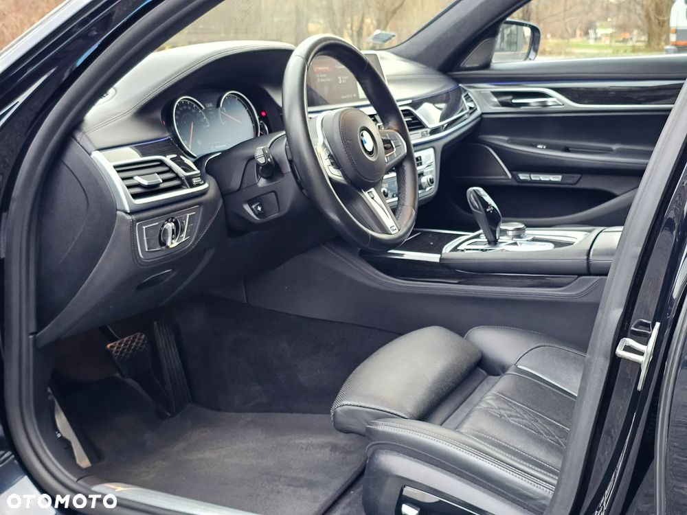 BMW Seria 7 740d xDrive - 36