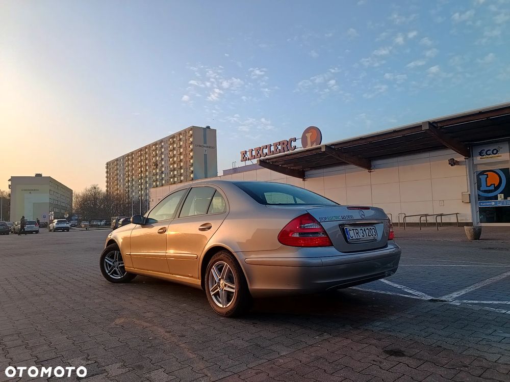 Mercedes-Benz Klasa E 220 CDI Classic DPF - 12