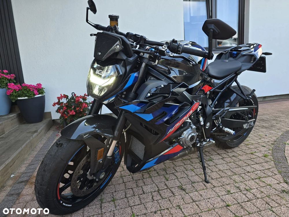 BMW R - 9