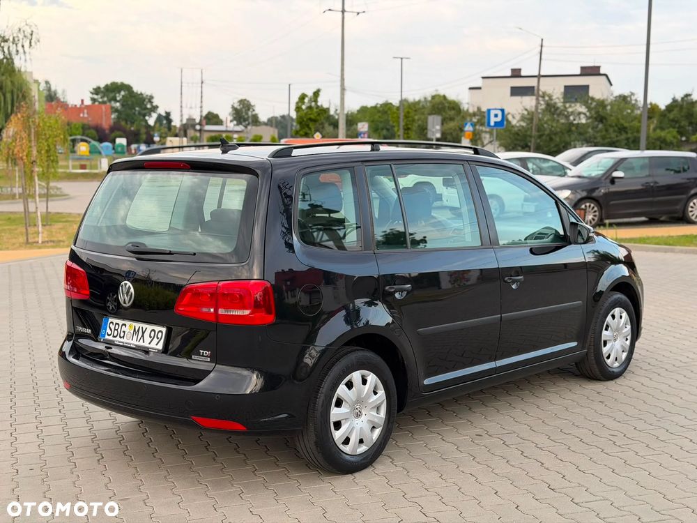 Volkswagen Touran 1.6 TDI DPF BlueMotion Technology Trendline - 16