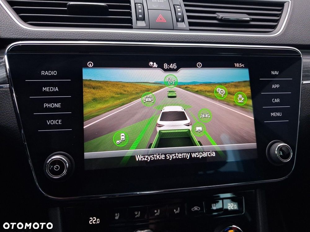 Skoda Superb 2.0 TDI SCR Style DSG - 25