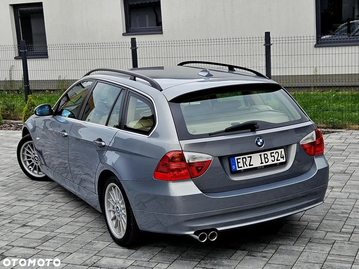 BMW Seria 3 330xd DPF Touring - 9